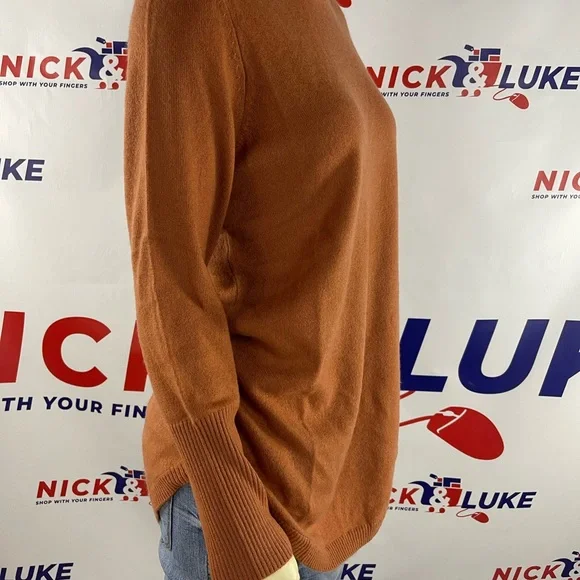 Luxurious Naadam Soft Collection Cinnamon Crewneck - Picture 2 of 5